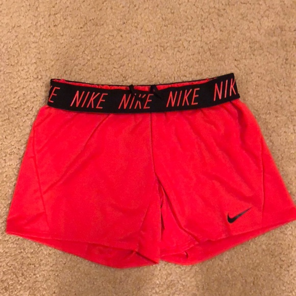 Nike Pants - NWT women’s size XS Nike shorts